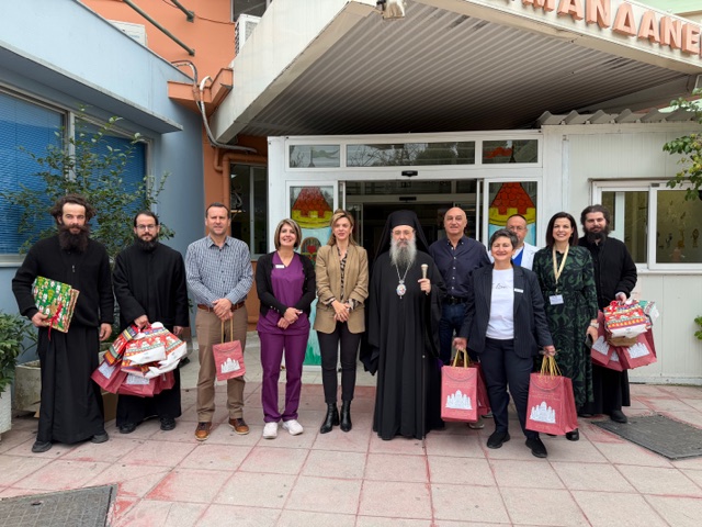 Ο Μητροπολίτης Πατρών στα Ιδρύματα της πόλης