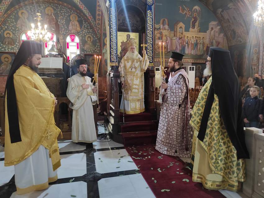 Στο Κιάτο λειτούργησε την Κυριακή ο Μητροπολίτης Κορίνθου Παύλος