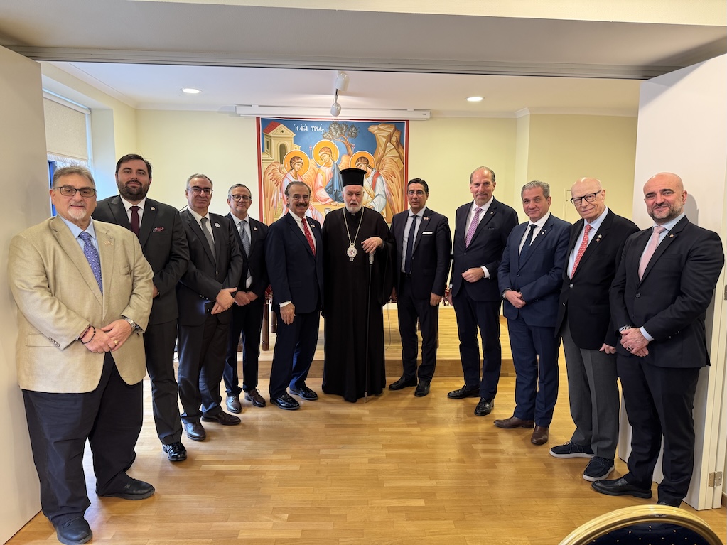 Ανώτερα μέλη της AHEPA στον Μητροπολίτη Βελγίου