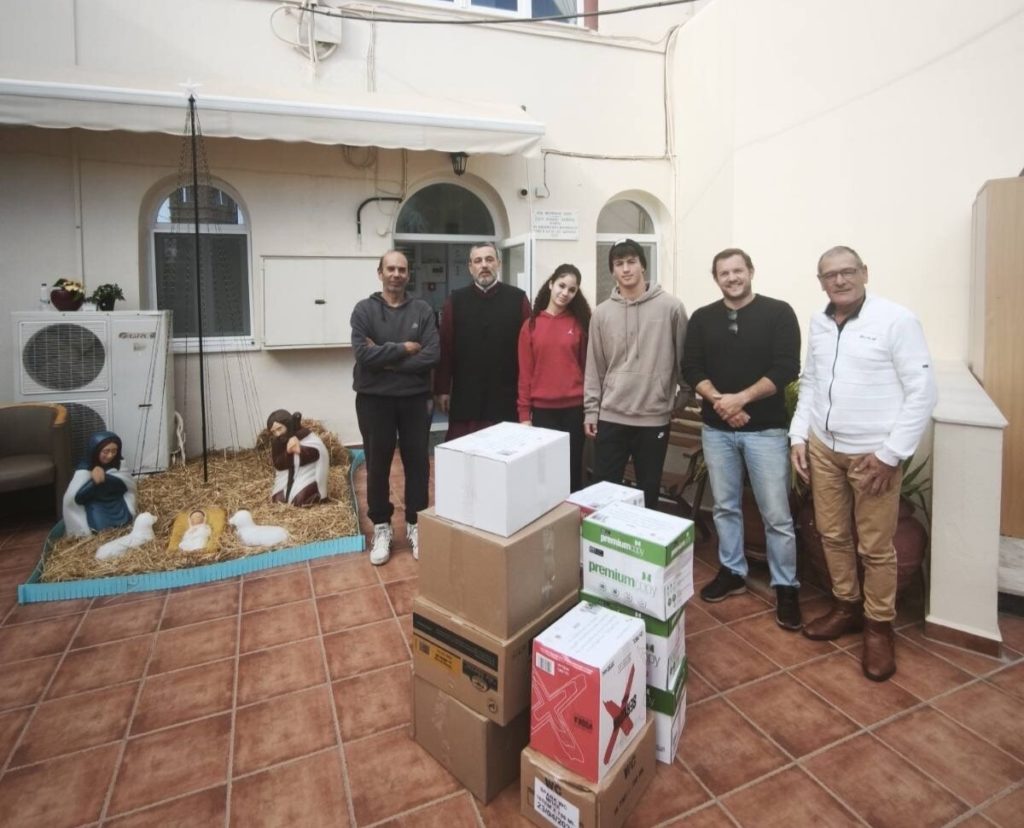 Χειρονομία αγάπης μαθητών και εκπαιδευτικών του 3ου Γυμνασίου Σύρου