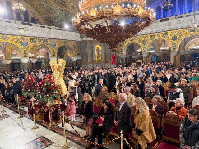 Χιλιάδες προσκυνητές κατέκλυσαν τον Ιερό Ναό του Πρωτοκλήτου στην Πάτρα