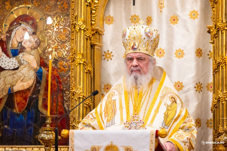 Patriarch Daniel says Christ came to sanctify the world from within in Christmas homily