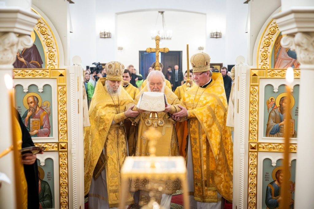 Предстоятель Русской Церкви освятил московский храм Похвалы Пресвятой Богородицы в Зябликове