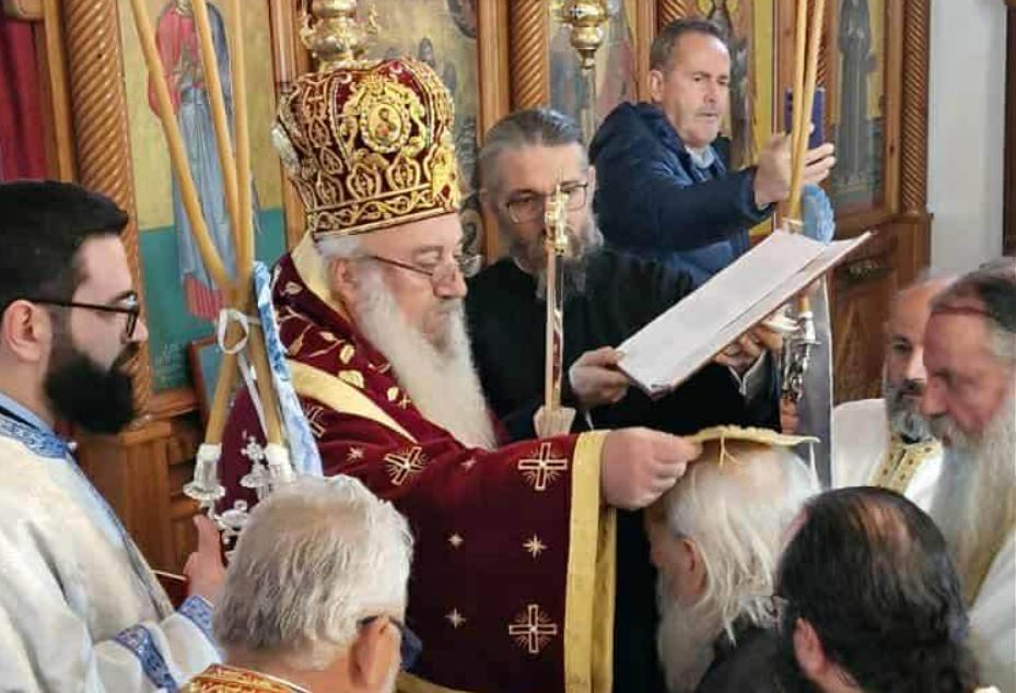 Ο Αργυροκάστρου Ναθαναήλ χειροθέτησε Πρωτοπρεσβύτερο τον π. Χρήστος Παππά