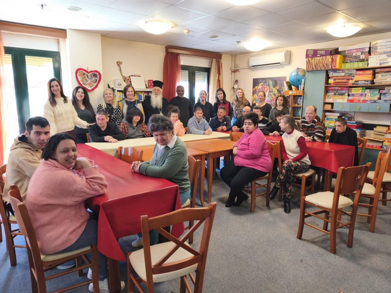 Ο Ιεραπόστολος π. Αντώνιος στο Κέντρο Διημέρευσης & Ημερήσιας Φροντίδας ΑμεΑ της Μητροπόλεως Θηβών