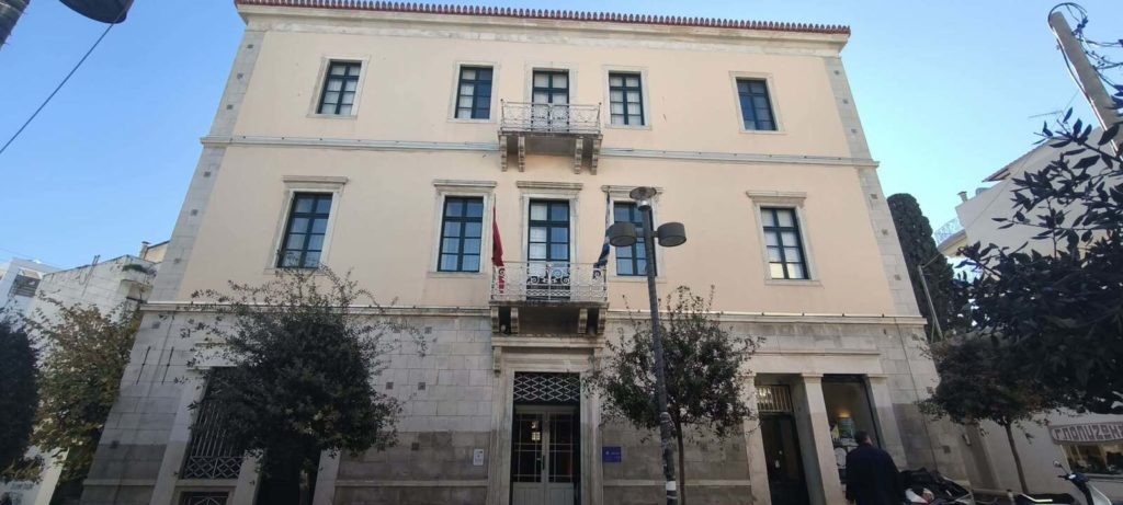 Εορταστικό Bazaar Αγάπης και Φιλανθρωπίας από Γενικό Φιλόπτωχο Ταμείο της Μητροπόλεως Καλαβρύτων