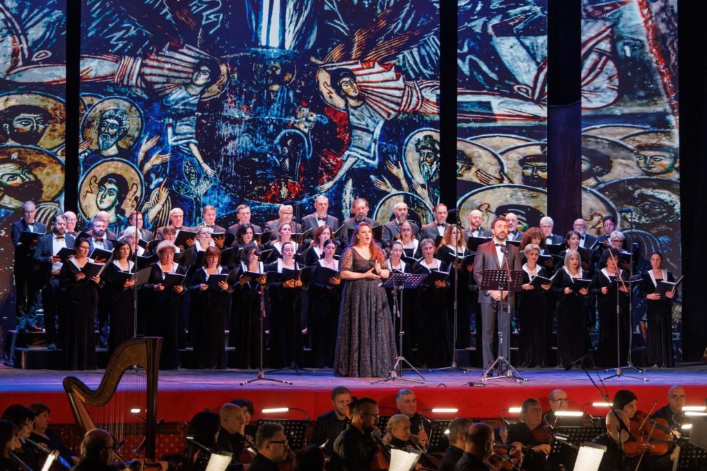 ბათუმის სახელმწიფო მუსიკალურ ცენტრში ღონისძიება ‘სიყვარულით პატრიარქს’ გაიმართა