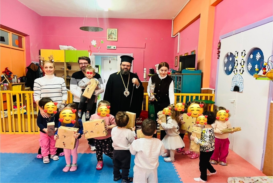 Ο Μαρωνείας Παντελεήμων στους Βρεφονηπιακούς της Μητροπόλεως ενόψει Χριστουγέννων