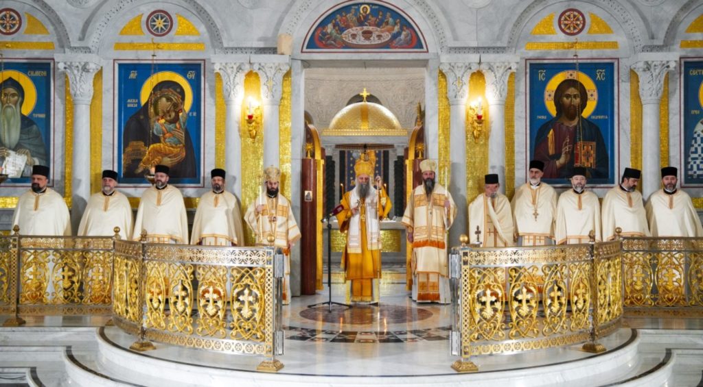 Патријарх Порфирије: Нека је благословена свака мајка и свака жена