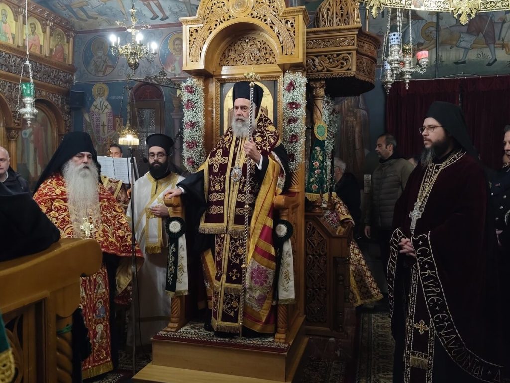 Η Καρδίτσα υποκλίνεται στον Άγιο Σεραφείμ: στιγμές ευλάβειας και κατάνυξης