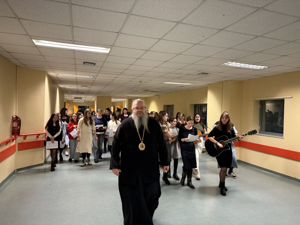 Κάλαντα στους ασθενείς του Πανεπιστημιακού Γενικού Νοσοκομείου Λάρισας