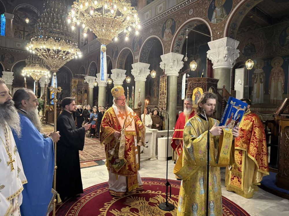 Δεύτερη ημέρα των Χριστουγέννων στον Ιερό Ναό Αγίων Κωνσταντίνου και Ελένης Λαρίσης