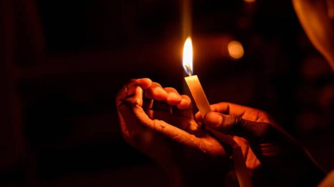 Το φυσιολογικό: να αγκαλιαζόμαστε και να μιλούμε