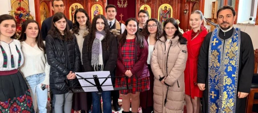 Sărbători pentru toți: Studenți pentru Viață București au adus bucuria Nașterii Domnului în spitale și în centre sociale