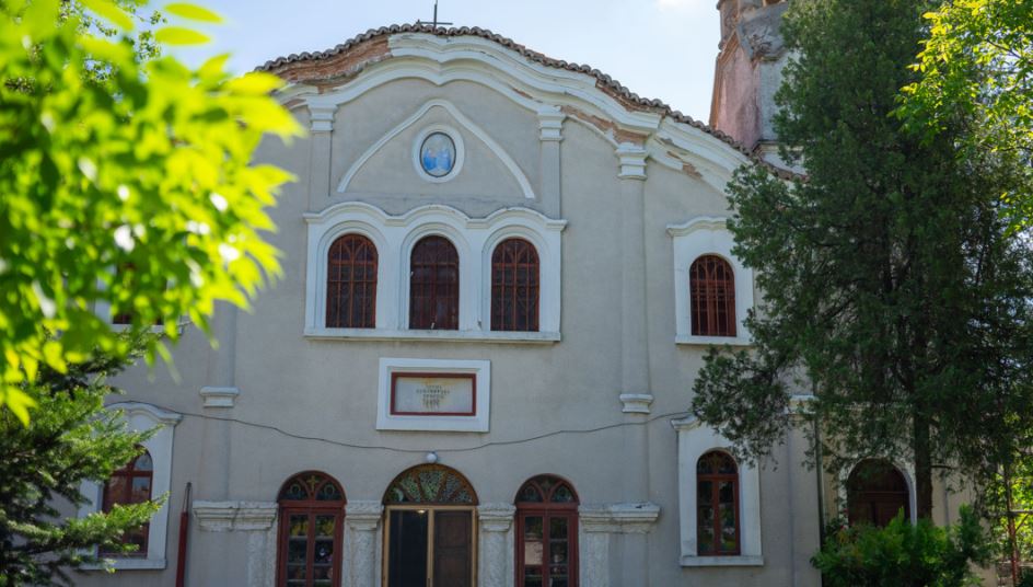 С дарения продължава ремонтът на ямболската църква „Света Троица“