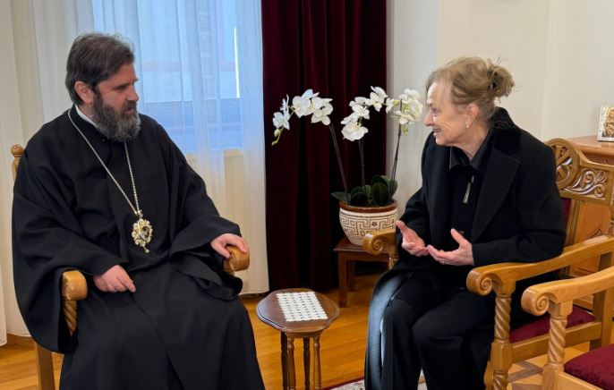 Roza Anagnosti, në vizitoi sot Kryepeshkopin e Tiranës, Durrësit dhe gjithë Shqipërisë, Fortlumturinë e tij, Joanin