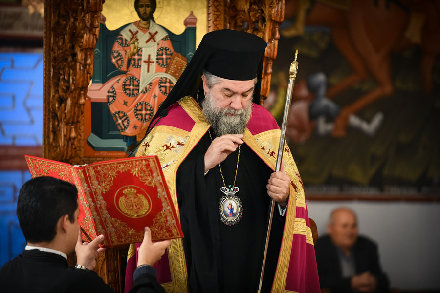 Σερρών Θεολόγος: «Η στοργική Μητέρα μας Εκκλησία εκφράζει την βαθιά Της συμπάθεια και λύπη για τα δύο τραγικά ατυχήματα»