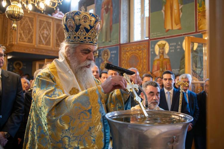 Θεοφάνεια στο Κατάκολο: Πλήθος κόσμου και θρησκευτική κατάνυξη στον Αγιασμό των Υδάτων