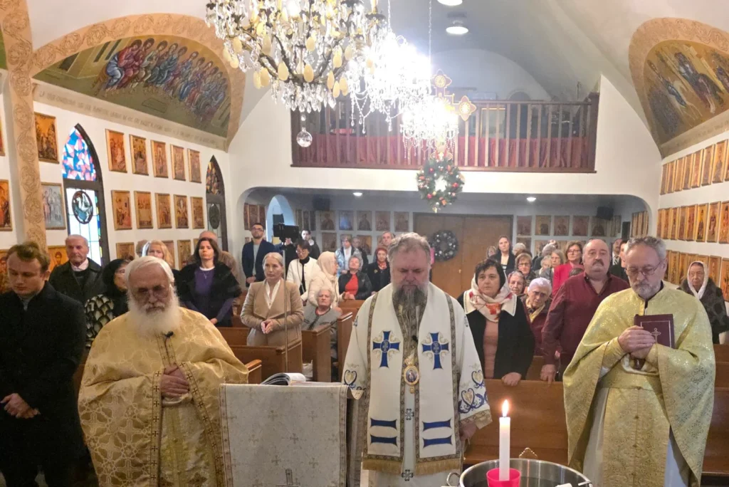 Boboteaza în America: Mitropolitul Nicolae a sfințit apele în Los Angeles, California