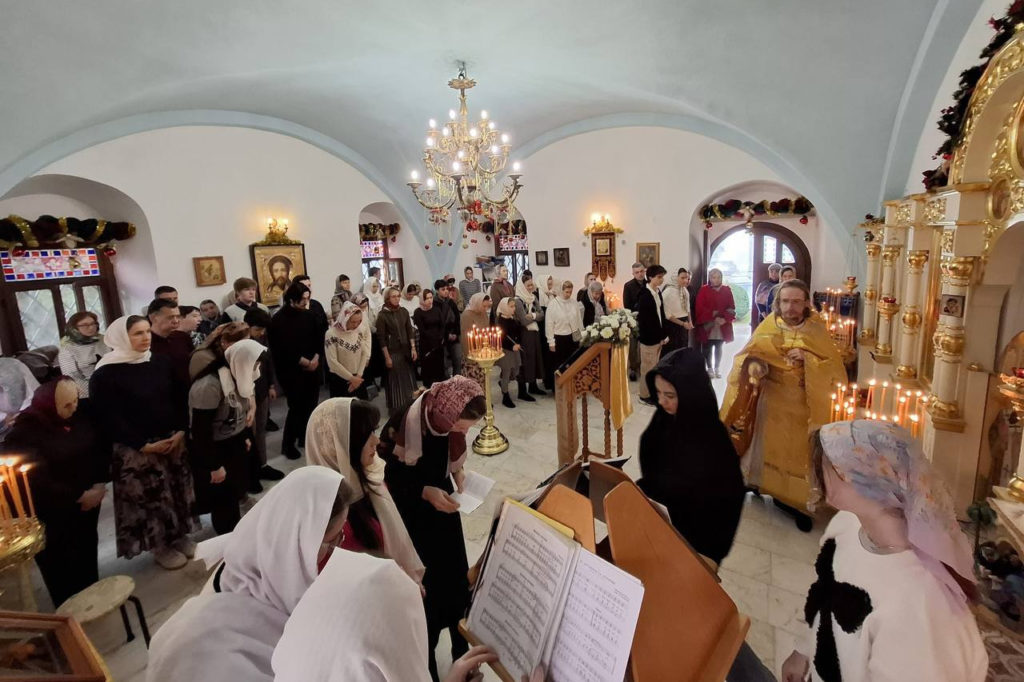 Рождественские службы совершены для верующих Русской Православной Церкви в различных городах Турции