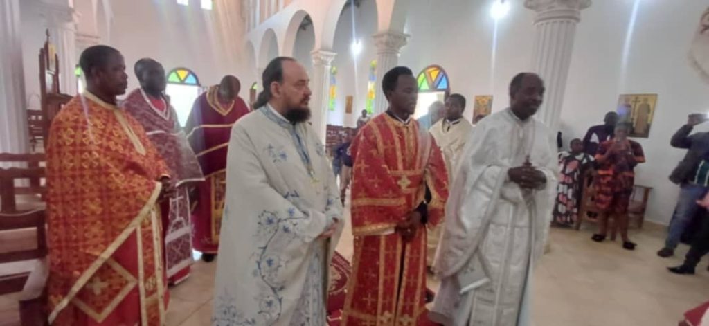 Ο ποδηλάτης της Σινυάγκας έγινε ιερέας