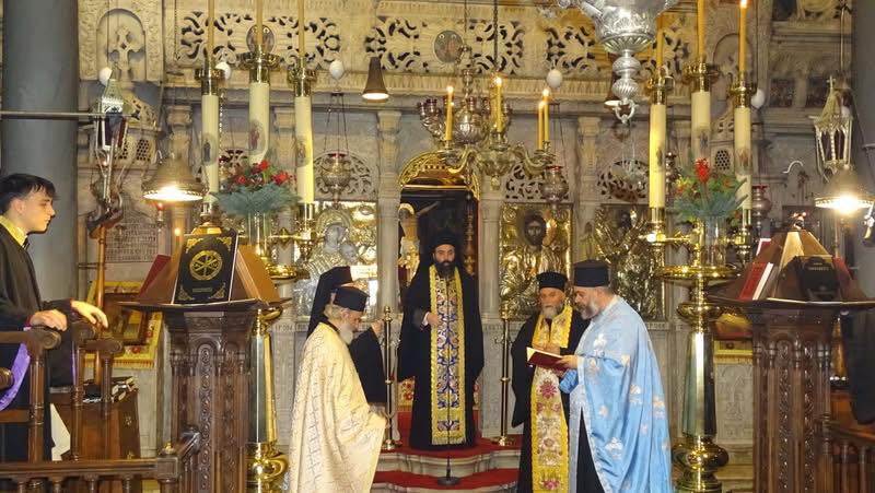 Θεία Λειτουργία του Μεγάλου Βασιλείου στον Ιερό Καθεδρικό Ναό Ύδρας