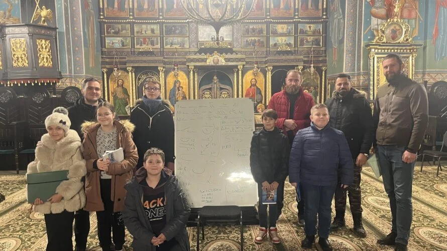 O parohie din Câmpulung Moldovenesc invită tinerii și pasionații la cursuri de muzică psaltică