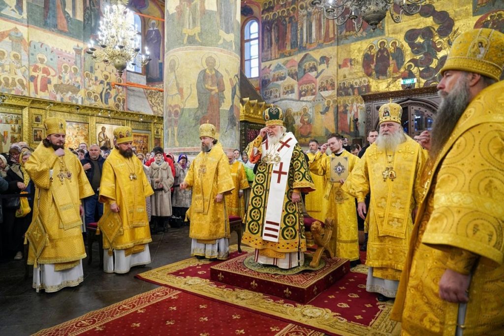 В день памяти святителя Петра Московского Предстоятель Русской Церкви совершил Литургию в Успенском соборе Московского Кремля
