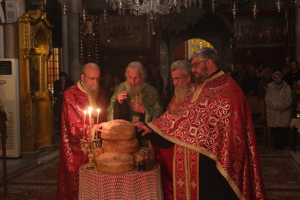 Αγρυπνία επί τη ιερά μνήμη του Αγίου Αντωνίου στον Μητροπολιτικό Ναό της Μεταμορφώσεως Ερμουπόλεως