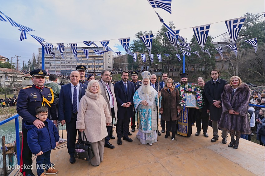 Η εορτή των Θεοφανείων και κατάδυση του τιμίου Σταυρού στη Βέροια