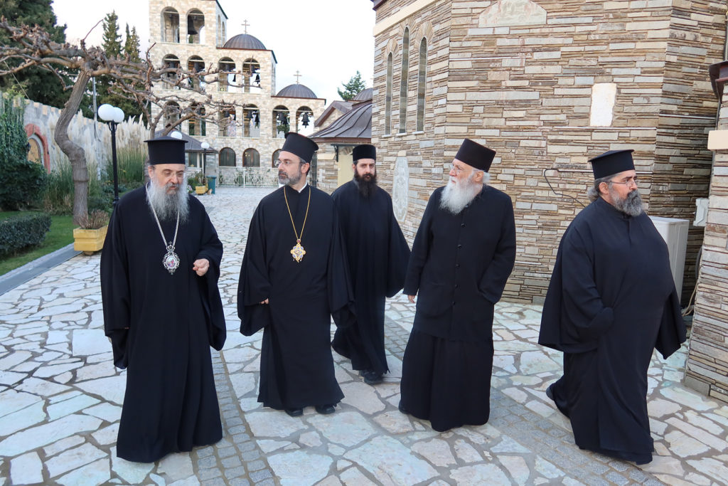 Οι Μητροπολίτες Πατρών και Ιρλανδίας στην Μονή Τρικόρφου