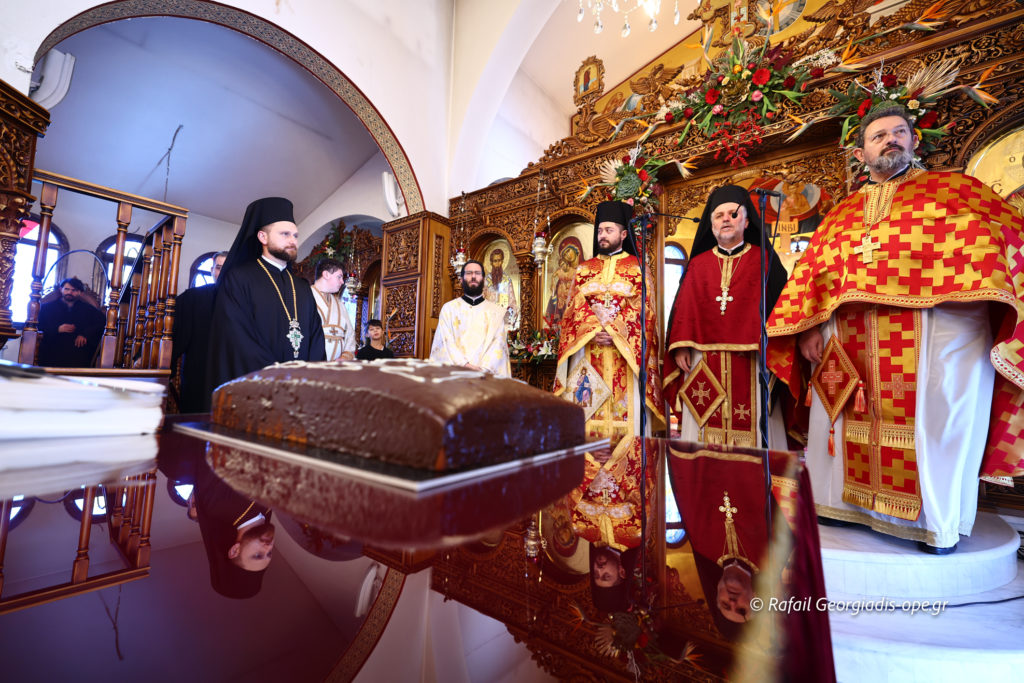Λαμπρός ο εορτασμός του Αγίου Βασιλείου στην Ιερά Μητρόπολη Θεσσαλονίκης (ΦΩΤΟ)