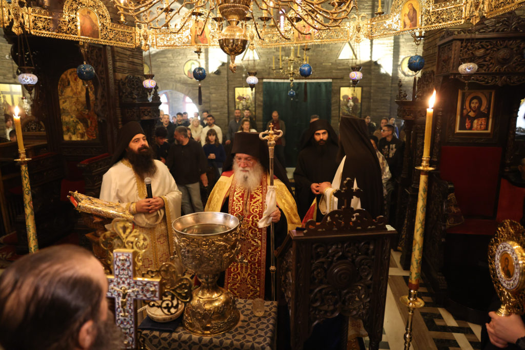Θεοφάνεια στην Ιερά Μονή Τρικόρφου