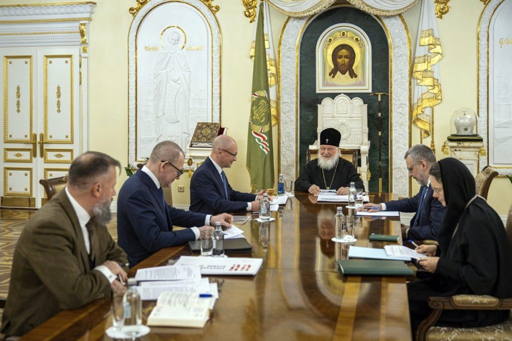 Состоялась встреча Святейшего Патриарха Кирилла с первым заместителем руководителя Администрации Президента РФ С.В. Кириенко