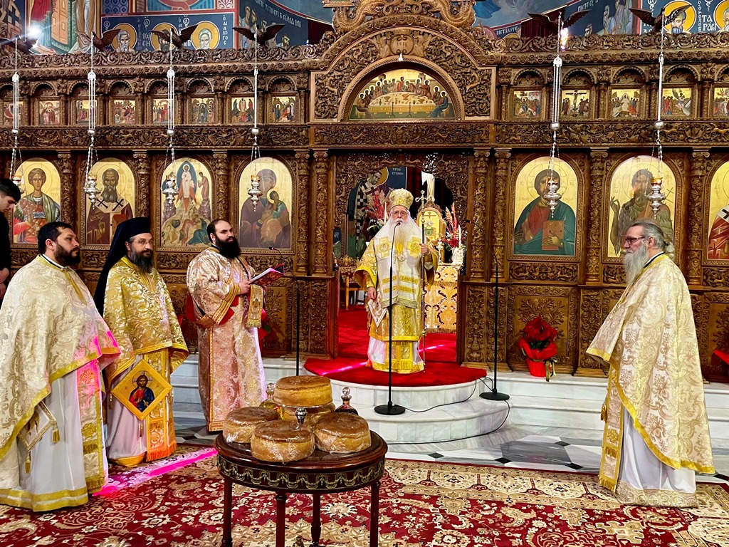 Δημητριάδος Ιγνάτιος: «Η αληθινή παιδεία ενώνει τη γνώση με την πίστη» – Τιμήθηκε η μνήμη των Αγίων Τριών Ιεραρχών