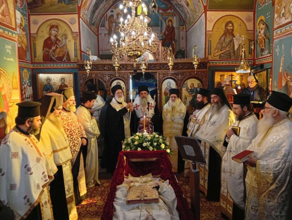 Εξόδιος Ακολουθία Αρχιμανδρίτου Θεοφύλακτου Μαρινάκη