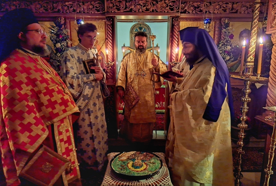 Ιερά Αγρυπνία στην Ιερά Μονή Οσίου Μαξίμου του Καυσοκαλύβη Παπικίου Όρους