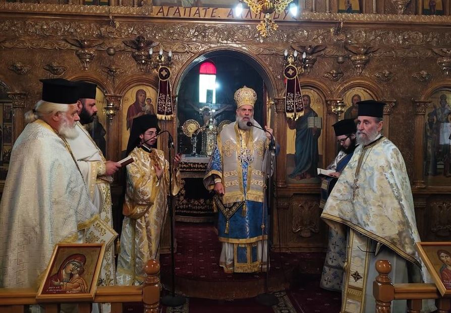 Θεία Λειτουργία στον Ι.Ν. Αγίας Τριάδος Πασχαλίτσας και μνημόσυνο του μακαριστού Πρεσβυτέρου Κλεάνθους Καραγιάννη