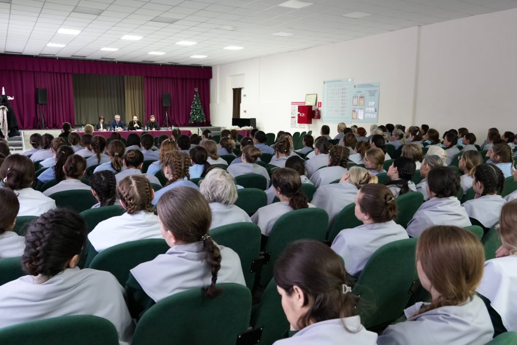 Председатель Синодального отдела по тюремному служению поздравил с Рождеством Христовым заключенных в исправительных учреждениях Подмосковья