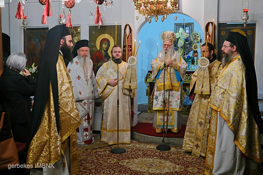 Αρχιερατική θεία Λειτουργία στον Ιερό Ναό Αγίου Σπυρίδωνος Βεροίας