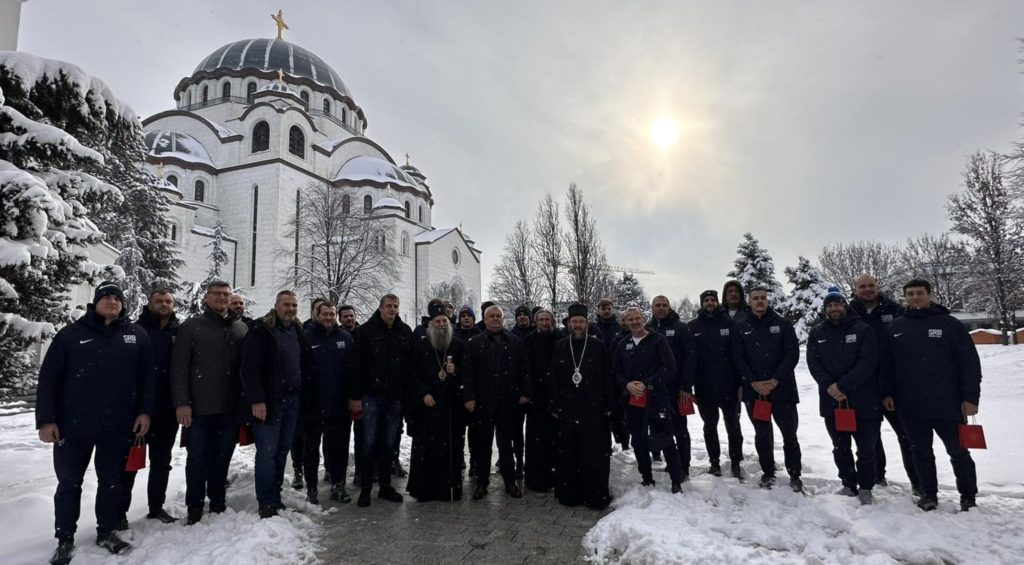Патријарх Порфирије честитао српским ватерполистима титулу европског првака
