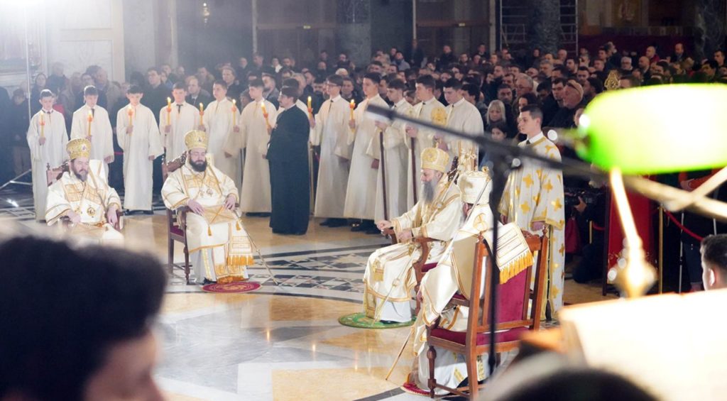 Славећи Светог Саву, првог Архиепископа српског, славимо Христа, Господа Бога нашег!