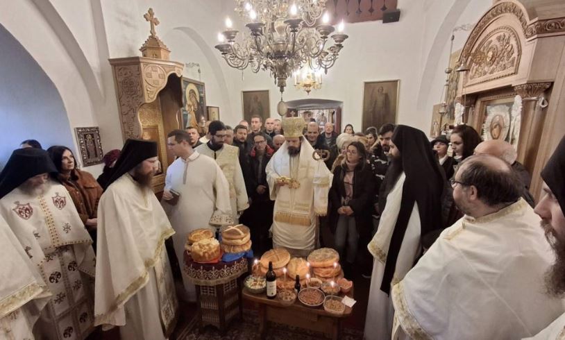 Јовањдан у Цетињском манастиру: Велики благослов и привилегија да се молимо пред десницом Св. Јована Крститеља