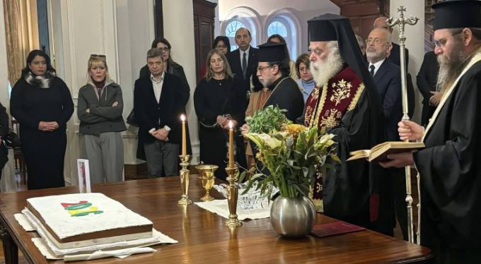 البابا ثيودروس في سفارة اليونان بالقاهرة