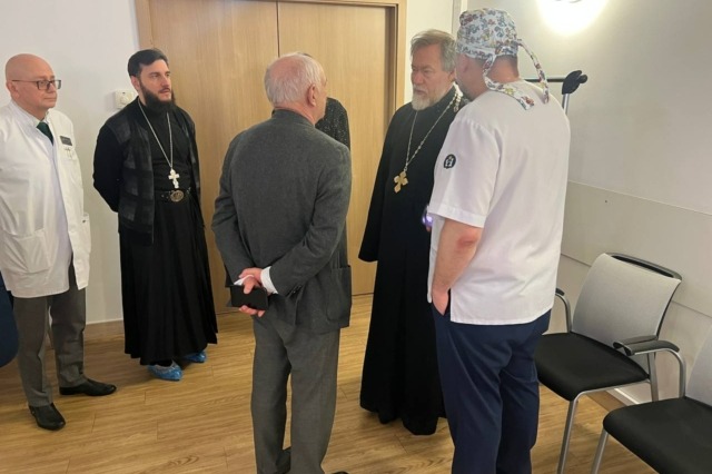 Председатель Синодального отдела по благотворительности посетил Центр детской гематологии, онкологии и иммунологии имени Дмитрия Рогачева в Москве