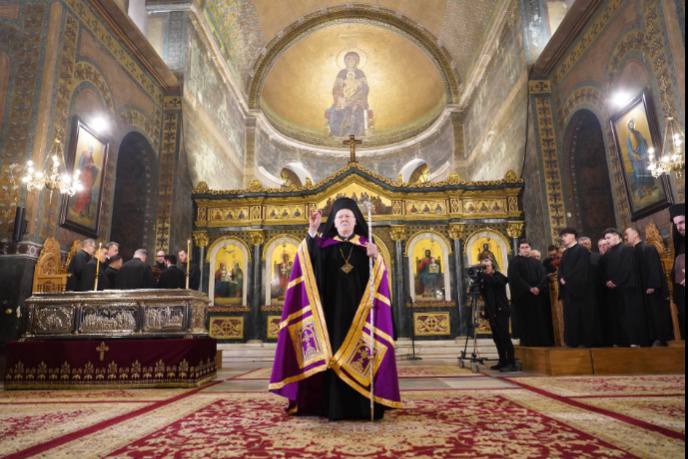 البطريرك المسكوني: «الكنيسة العظمى تُفرَّغ باستمرار، تُذلّ، وتبقى