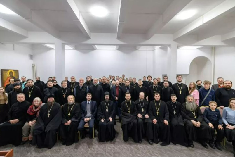 Синодальный миссионерский отдел провел круглый стол о деятельности миссионерских обществ и движений