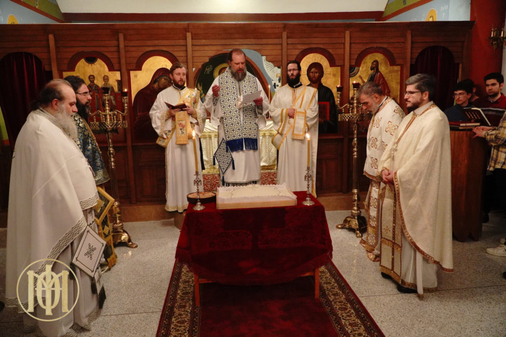 Θεσσαλονίκη: Αγρυπνία και τριετές Μνημόσυνο για τα 57 θύματα του δυστυχήματος των Τεμπών