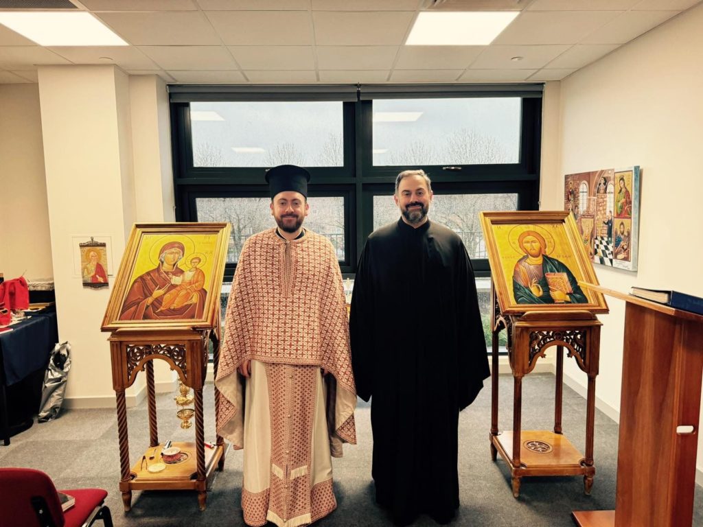 Τέλεση της πρώτης Θείας Λειτουργίας στο παρεκκλήσιο του Σχολείου του Αποστόλου Ανδρέου