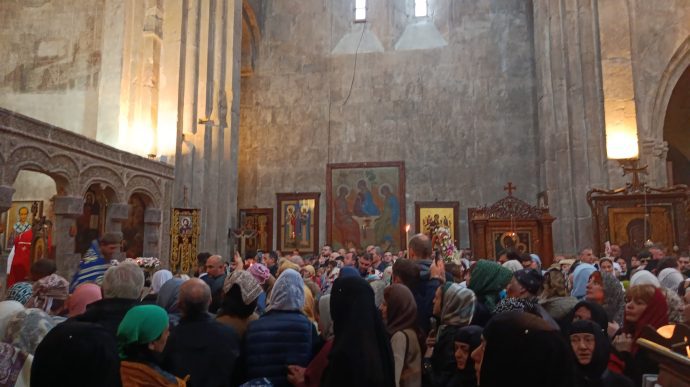 Γήινη και Ουράνια Πατρότητα